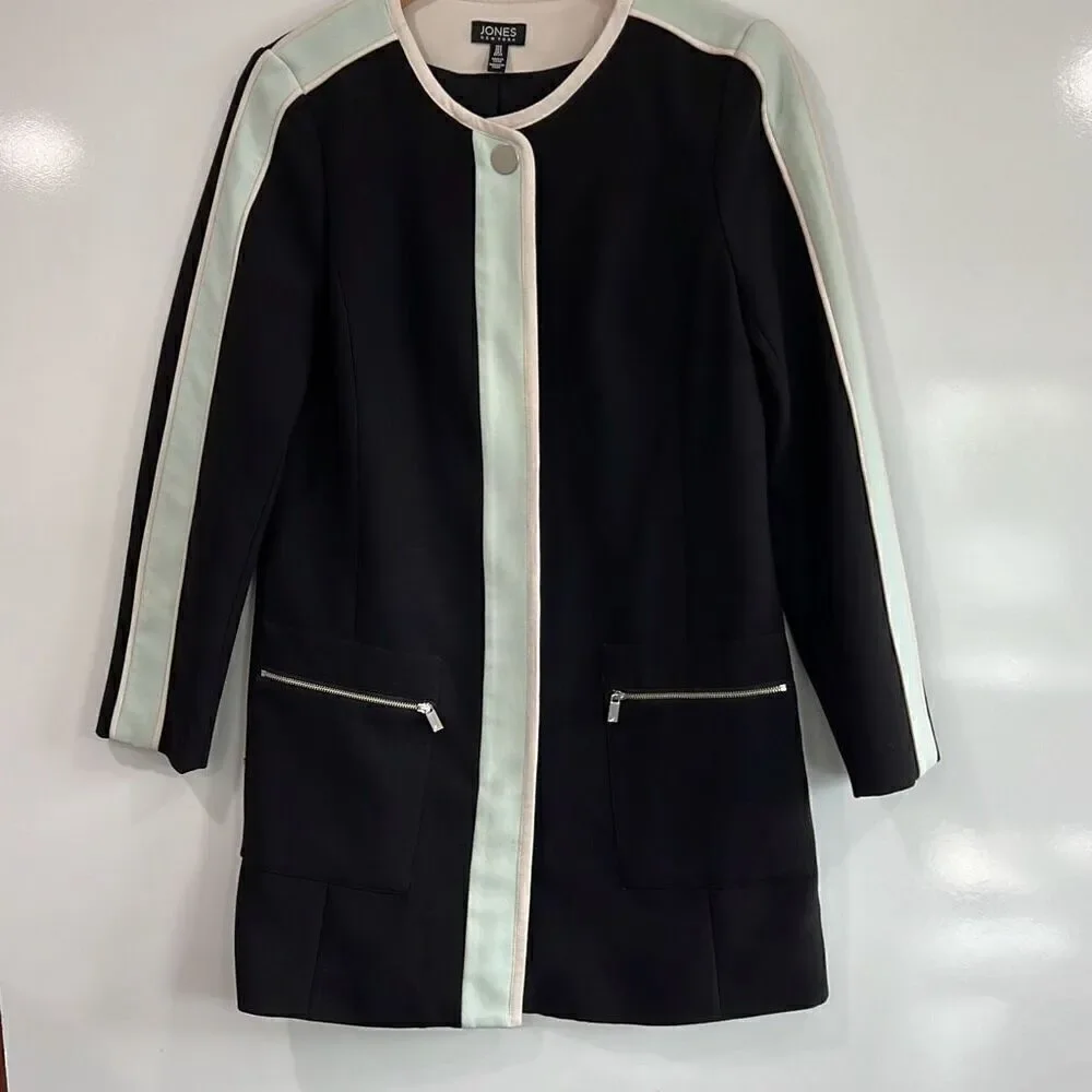 Jones New York black‎ zip up coat size 4
